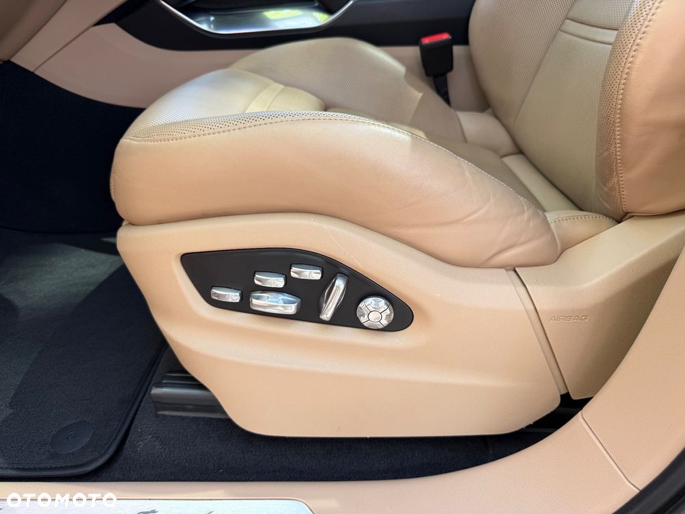Porsche Cayenne - 18