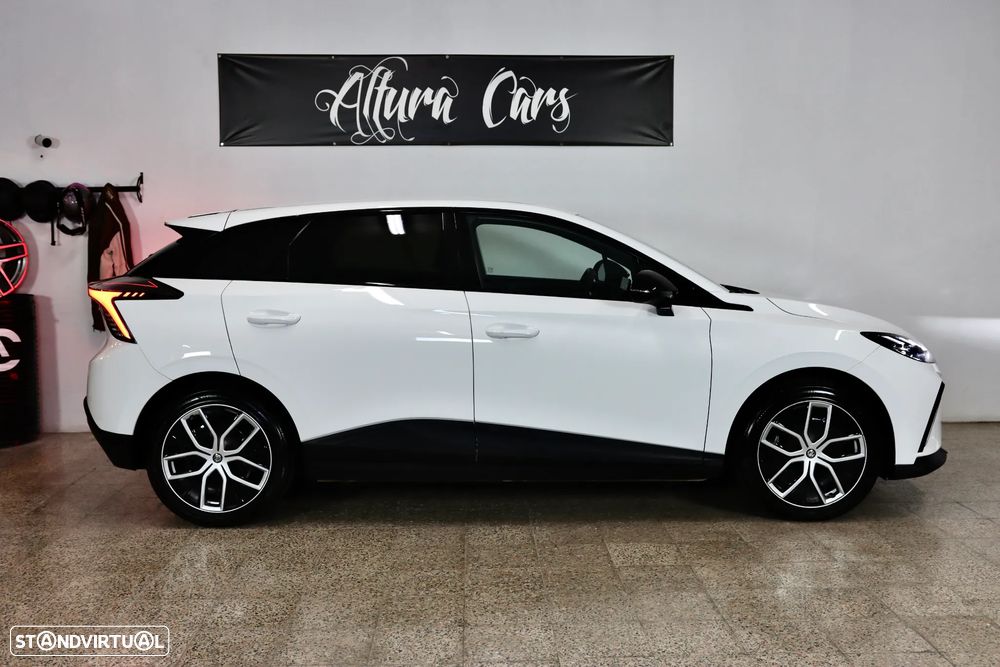 MG MG4 4 Luxury 64 kWh - 28