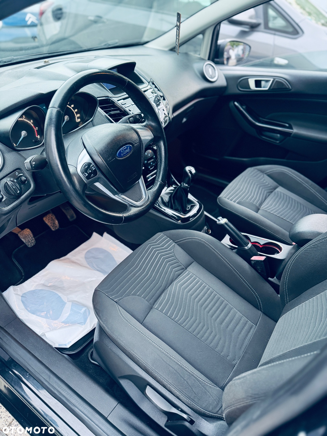 Ford Fiesta - 23