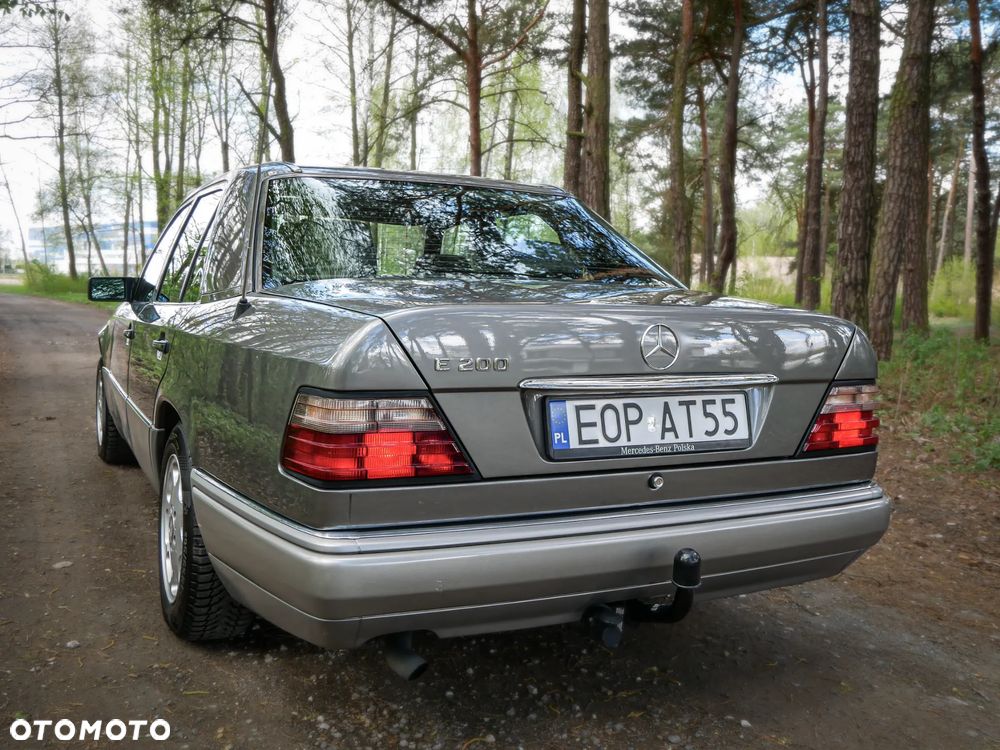 Mercedes-Benz W124 (1984-1993) - 21