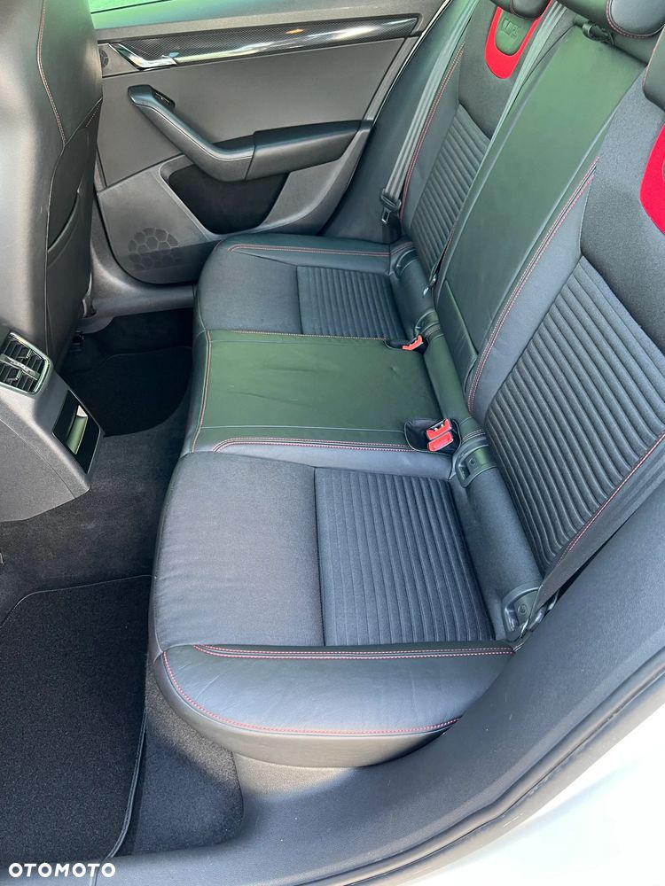 Skoda Octavia 2.0 TDI (Green tec) RS - 11