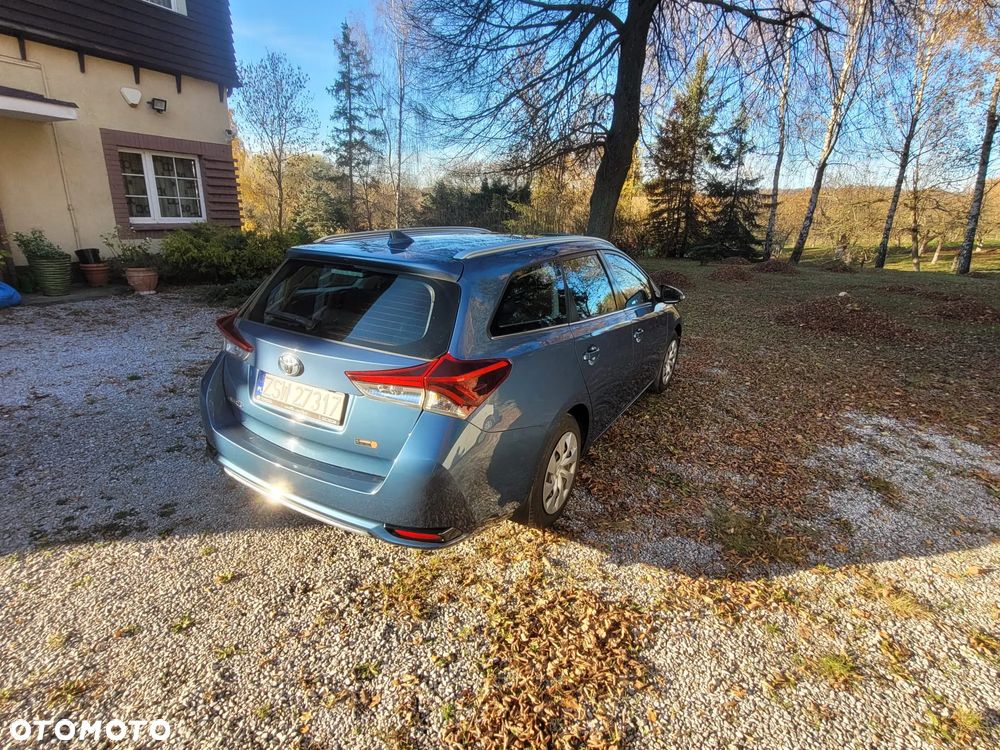 Toyota Auris 1.6 Premium - 5