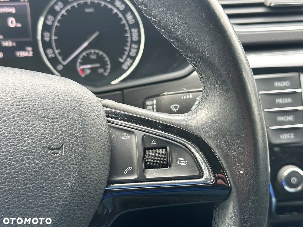 Skoda Superb 2.0 TDI Style DSG - 20