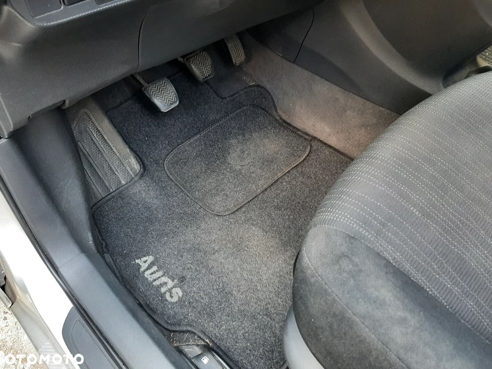 Toyota Auris 1.6 VVT-i Sol - 21