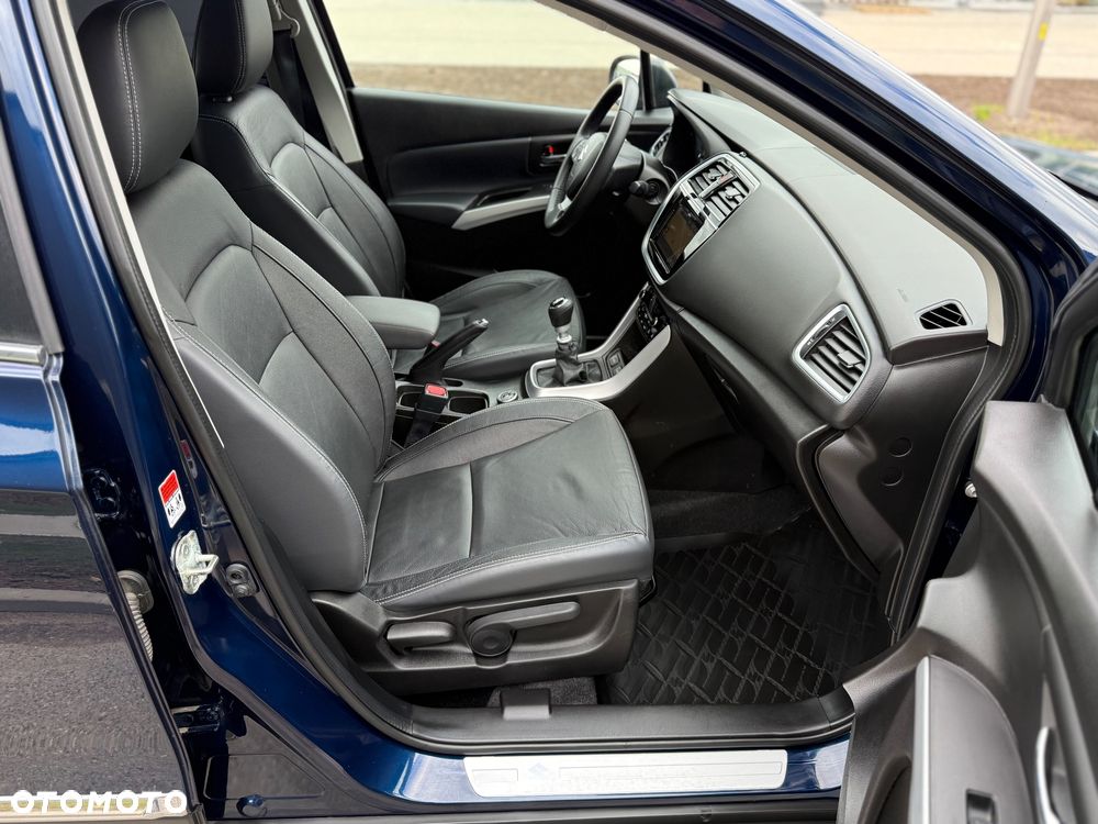 Suzuki SX4 S-Cross 1.4 T Premium 4WD - 21