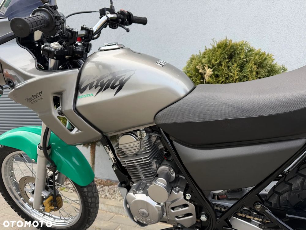 Honda CLR - 27