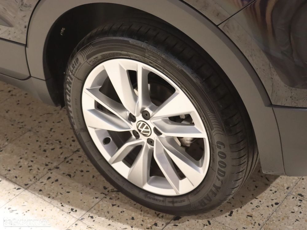 VW T-Cross 1.0 TSI Life DSG - 35