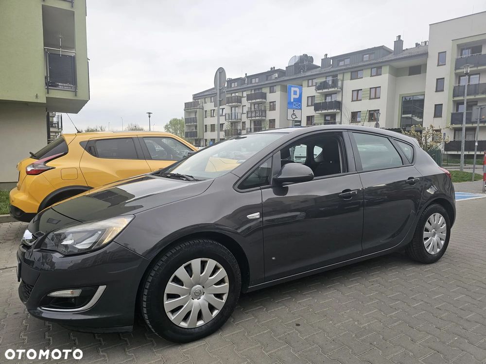 Opel Astra 1.7 CDTI Essentia - 10