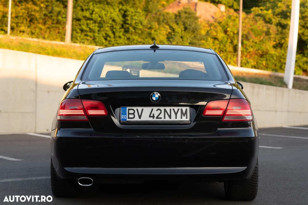BMW Seria 3 320i Aut. - 5