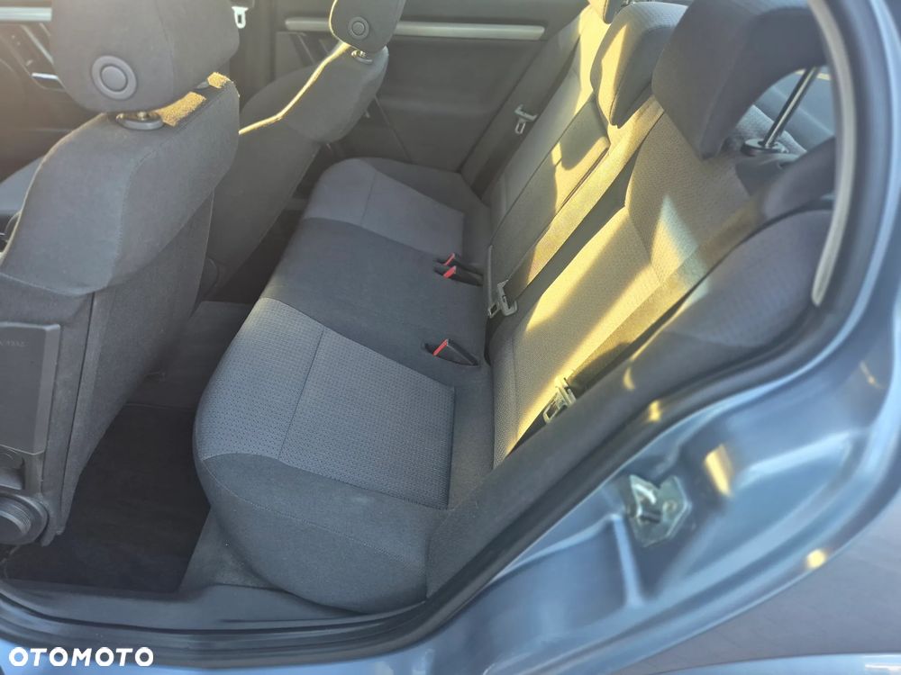 Opel Vectra 1.6 Elegance - 24