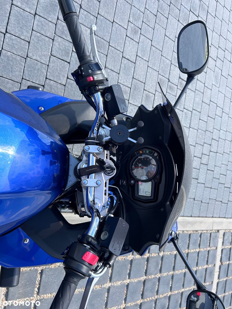 Suzuki GSX - 12