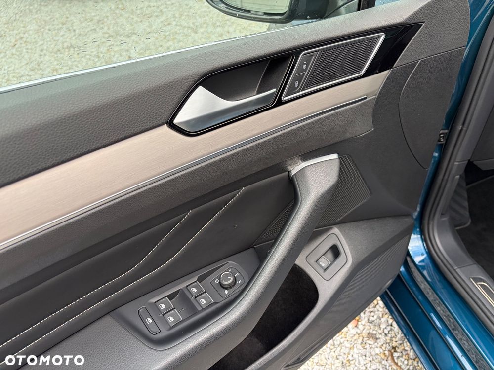 Volkswagen Passat 2.0 TDI EVO Elegance DSG - 13