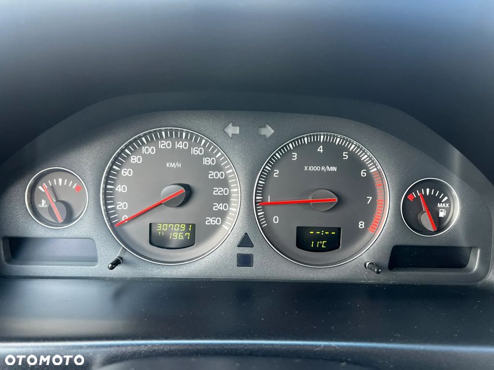 Volvo V70 2.4 Kinetic - 6