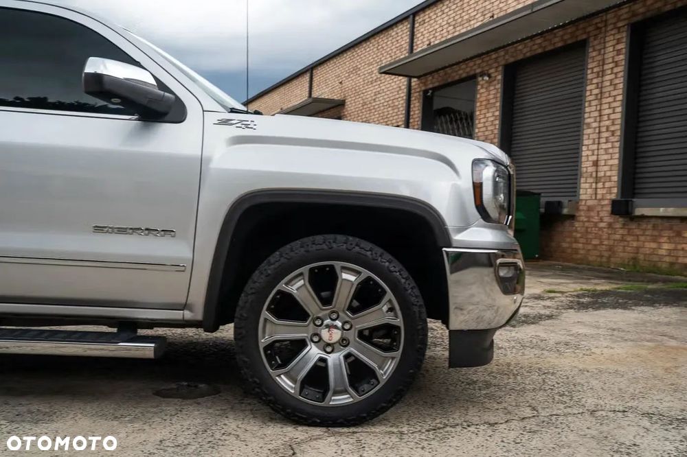 GMC Sierra - 8