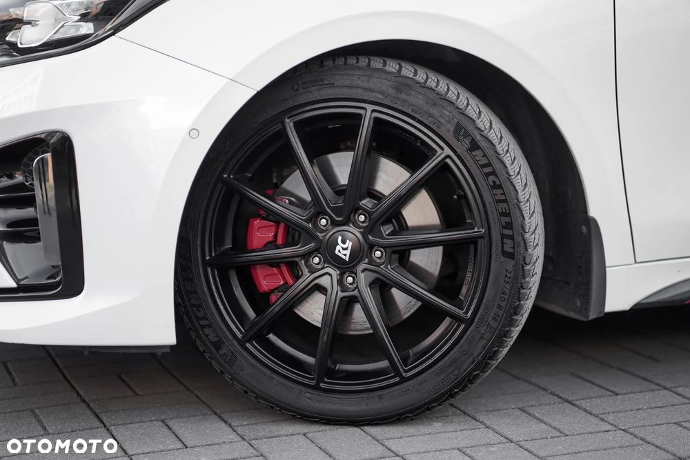 Kia ProCeed - 13