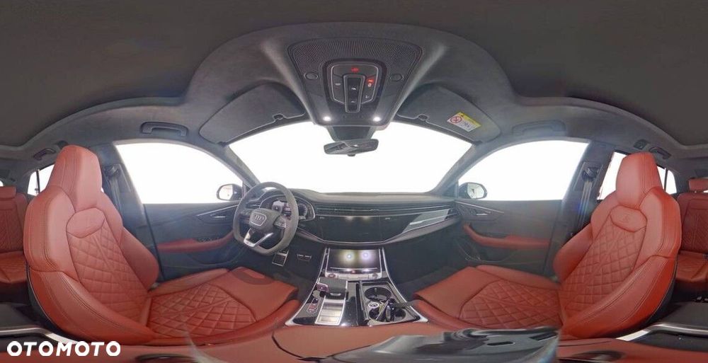 Audi SQ8 - 8