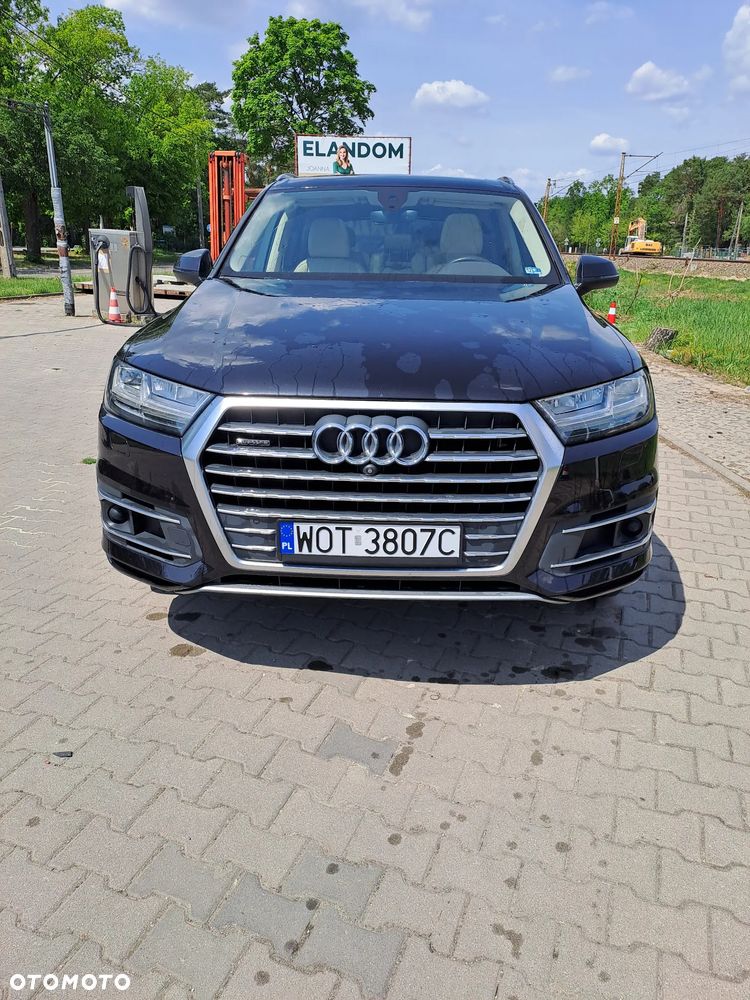 Audi Q7 - 1