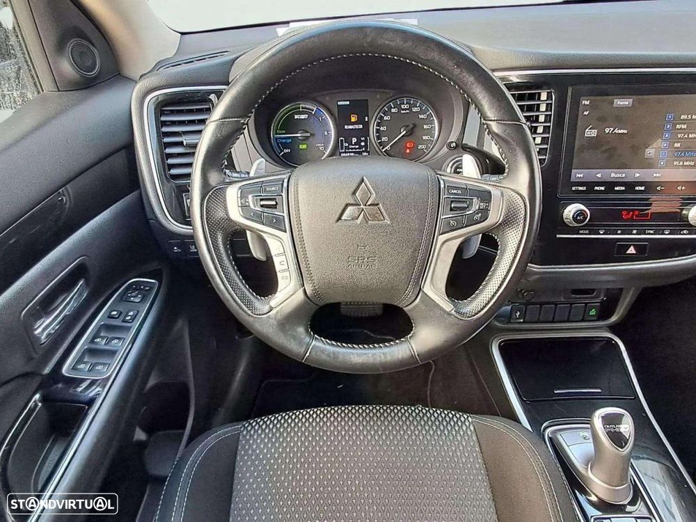 Mitsubishi Outlander 2.4 PHEV Intense - 13