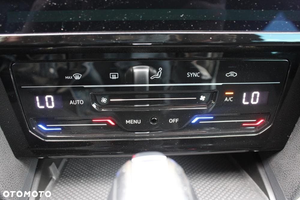 Volkswagen Passat - 23