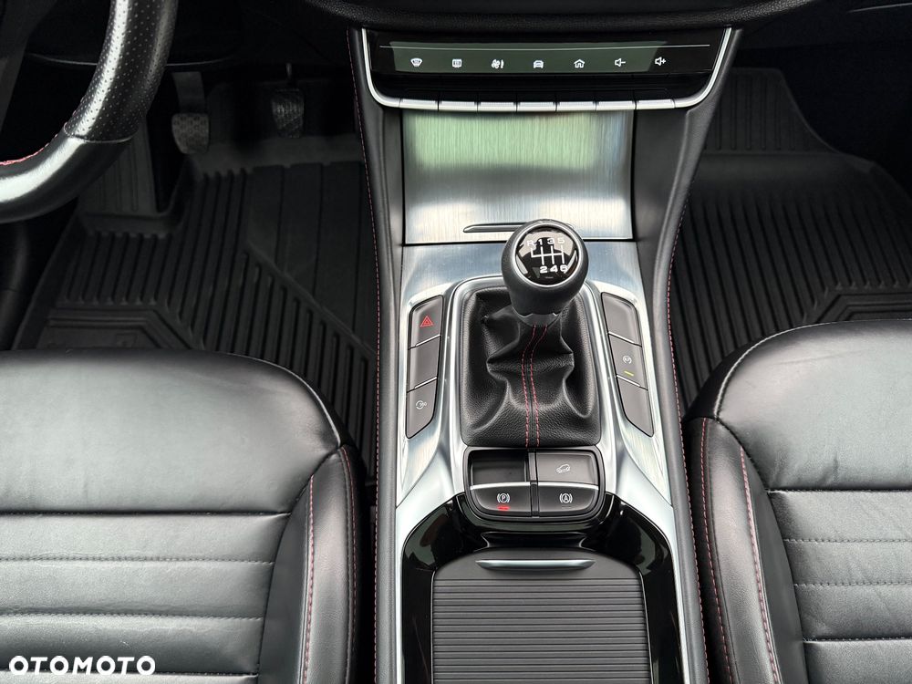 MG HS 1.5T-GDI Luxury - 30