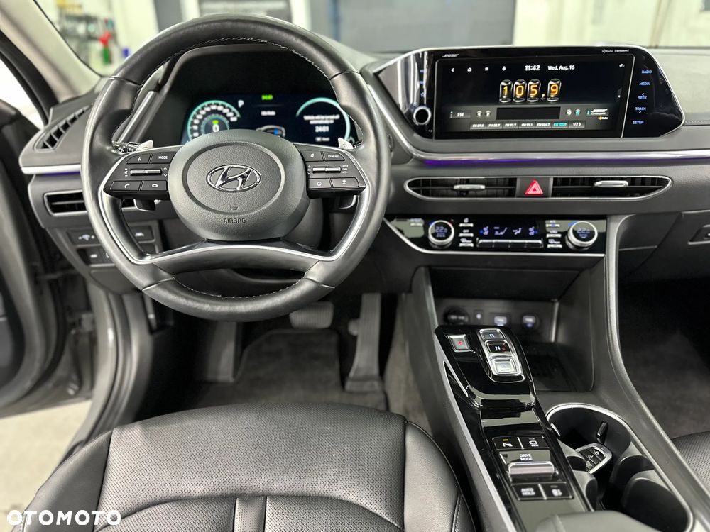 Hyundai Sonata - 12