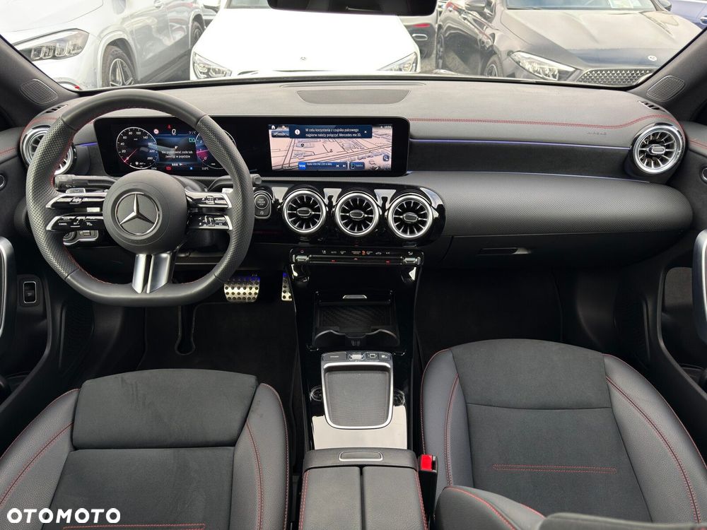 Mercedes-Benz CLA 200 AMG Line 7G-DCT - 15