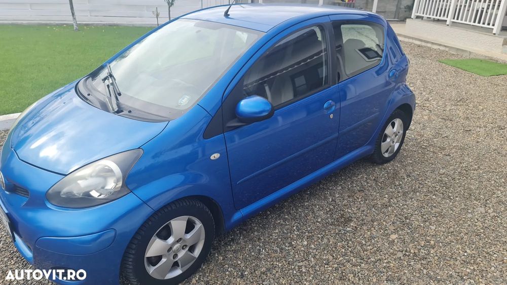 Toyota Aygo 1.0 Blue - 1