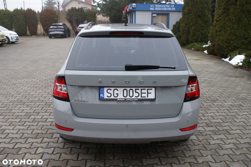 Skoda Fabia 1.0 TSI Style Color - 10