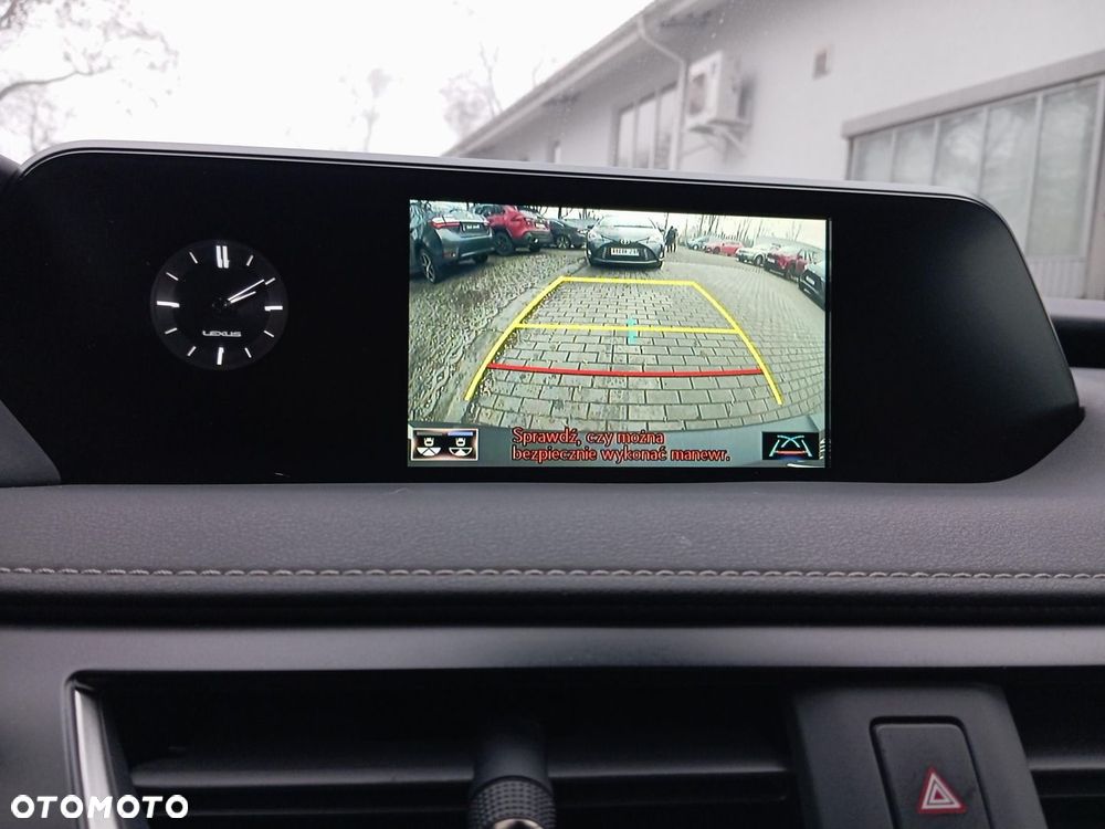 Lexus UX 200 GPF F Impression 2WD - 19