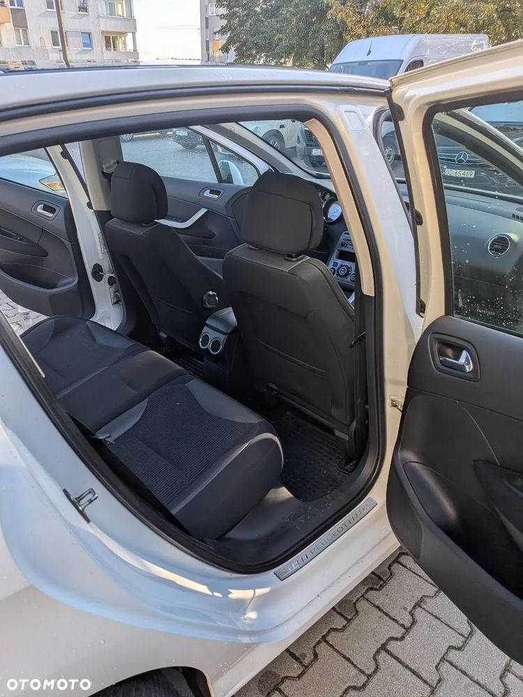 Peugeot 308 1.6 HDi Premium - 28