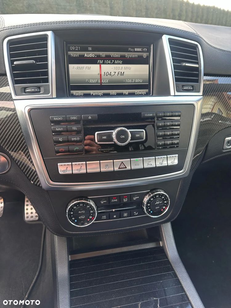 Mercedes-Benz GL - 22