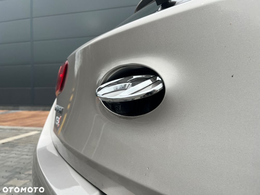 Hyundai i30 blue 1.6 CRDi YES Gold - 8