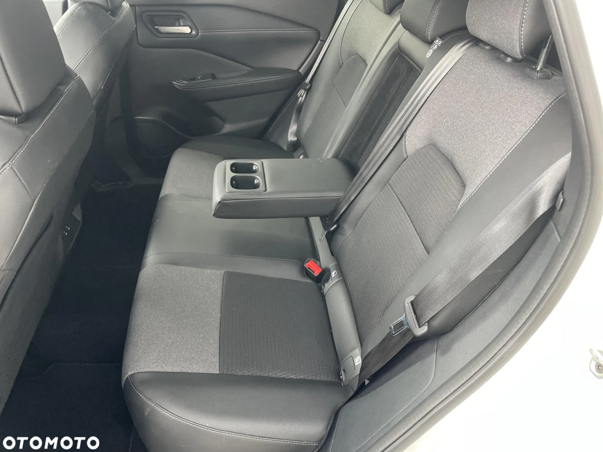 Nissan Qashqai 1.3 DIG-T mHEV N-Connecta Xtronic - 14