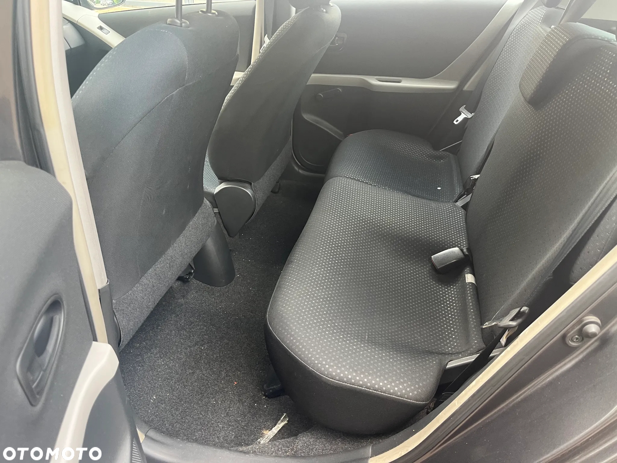 Toyota Yaris 1.33 Luna - 4