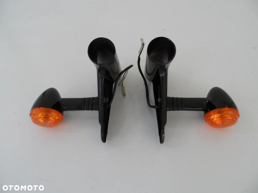 TRIUMPH BONNEVILLE T100 mocowanie lampy, mocowanie kierunkowskazu, kierunkowskaz P+L