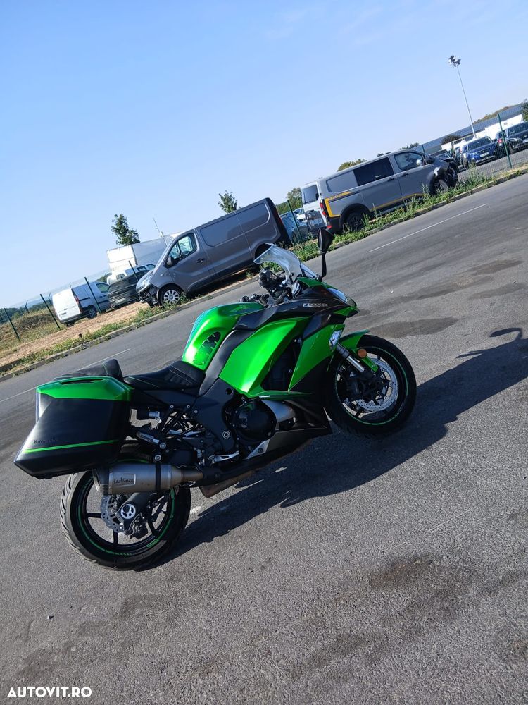 Kawasaki 1000SX - 12