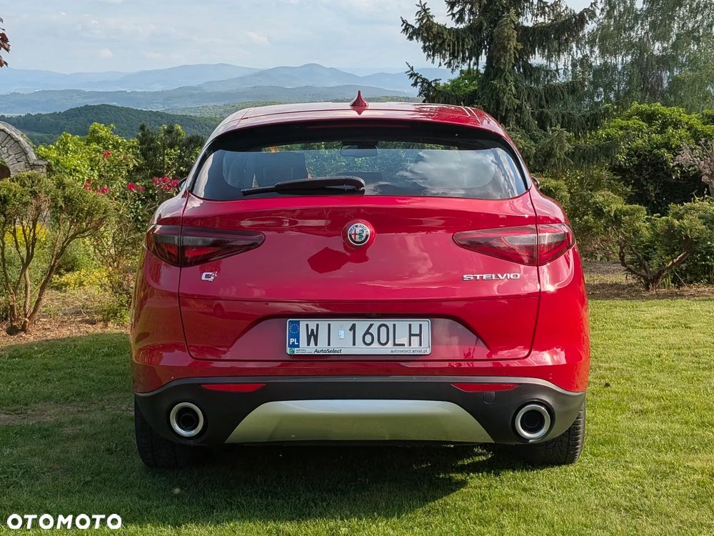 Alfa Romeo Stelvio 2.0 Turbo Q4 - 8