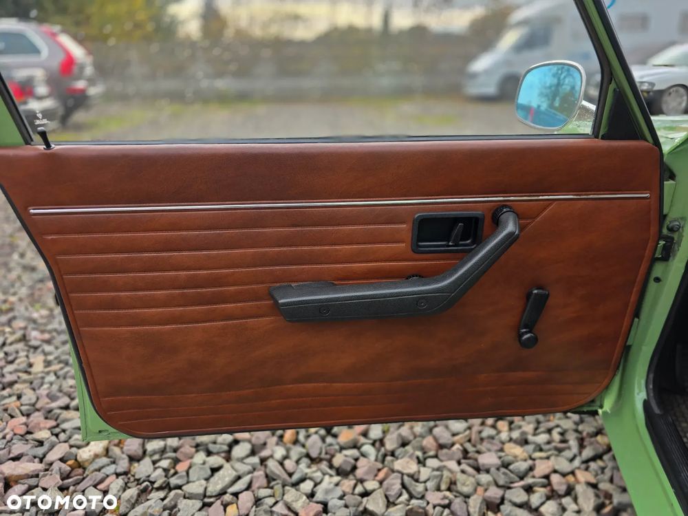 Volvo Seria 200 - 37