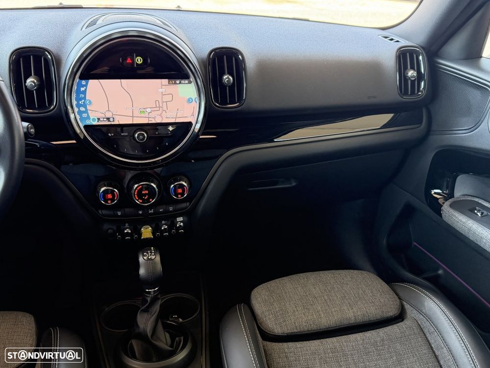 MINI Countryman Cooper SE ALL4 Sport Edition Auto — fotografia 17