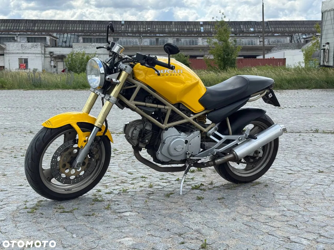 Ducati Monster - 15