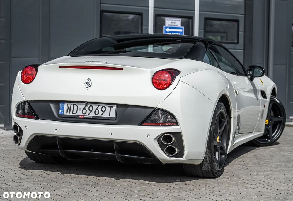 Ferrari California F1 DCT - 14