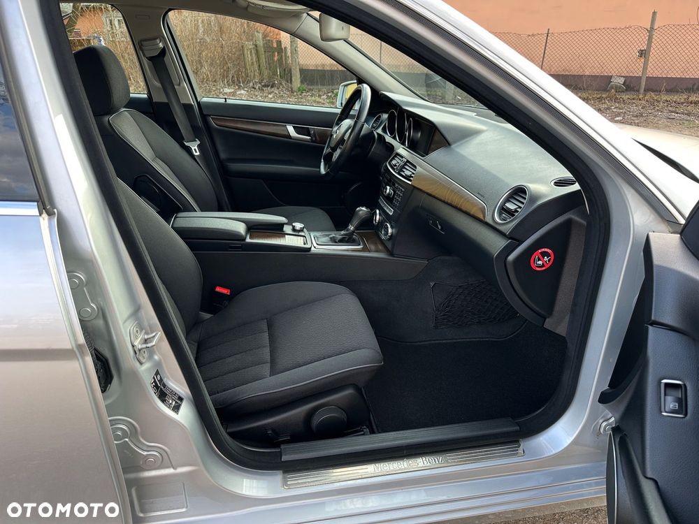 Mercedes-Benz Klasa C - 27