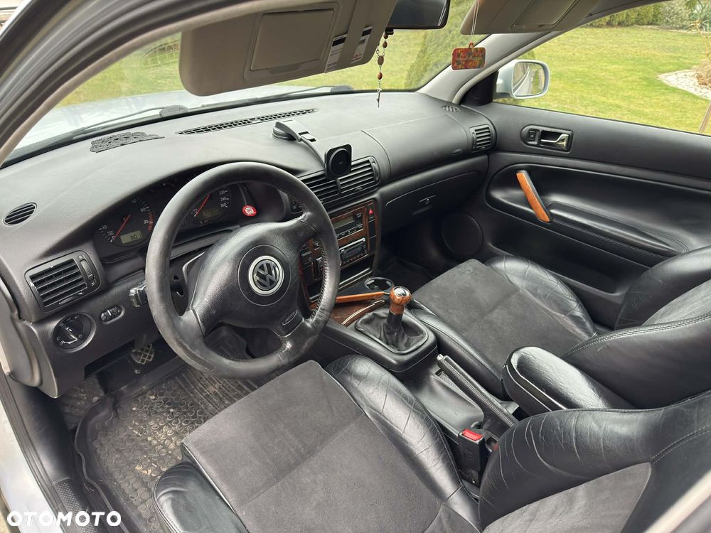 Volkswagen Passat 2.8 Comfortline Syncro - 9