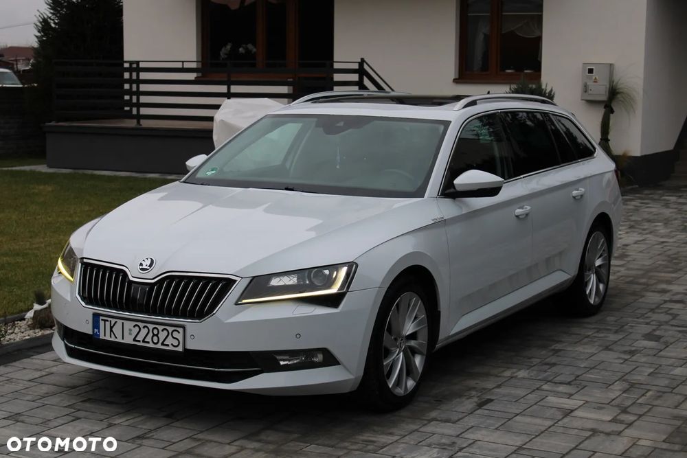Skoda Superb 2.0 TDI Premium Edition - 1