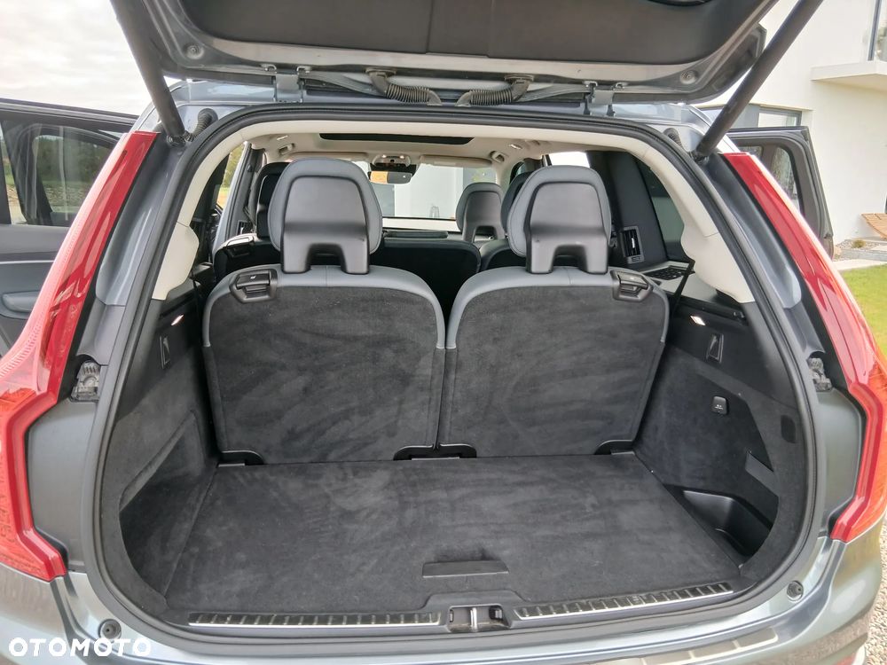 Volvo XC 90 - 35