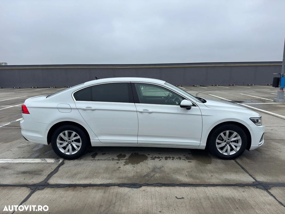 Volkswagen Passat - 34