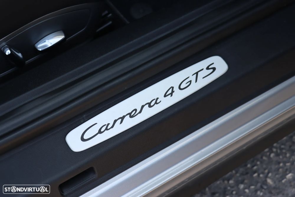 Porsche 911 (991) Carrera 4 GTS PDK - 33