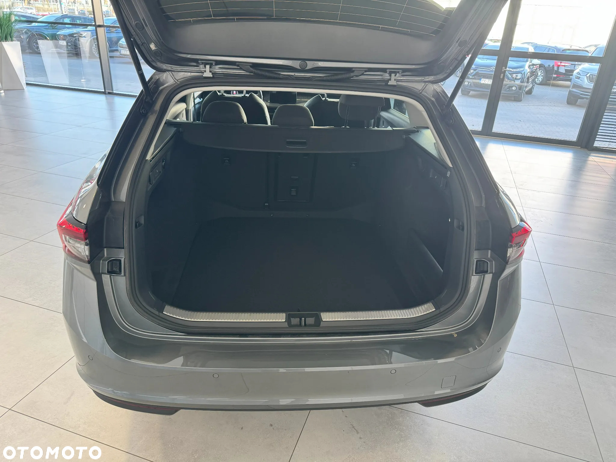 Skoda Superb 2.0 TDI SCR Essence DSG - 6