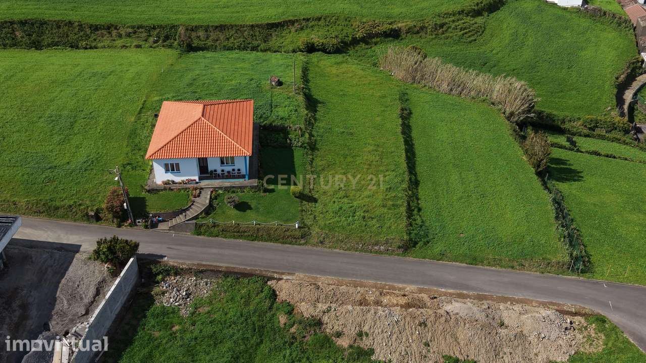 Terreno, 696 m², Nordeste - Grande imagem: 4/9