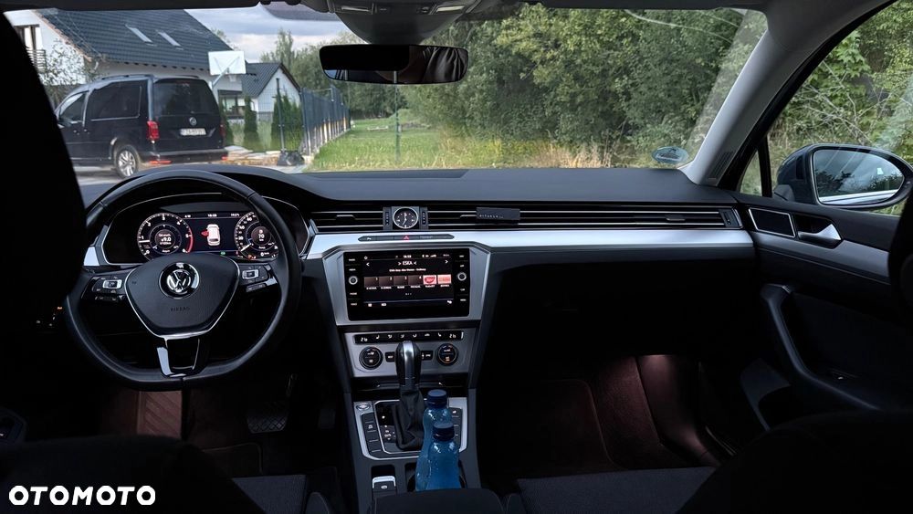 Volkswagen Passat - 9
